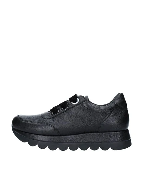 SNEAKERS IN PELLE