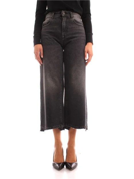 Jeans cropped con fondo asimmetrico