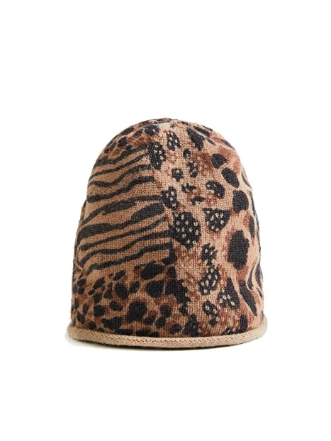 Cappello con fantasia leopardata