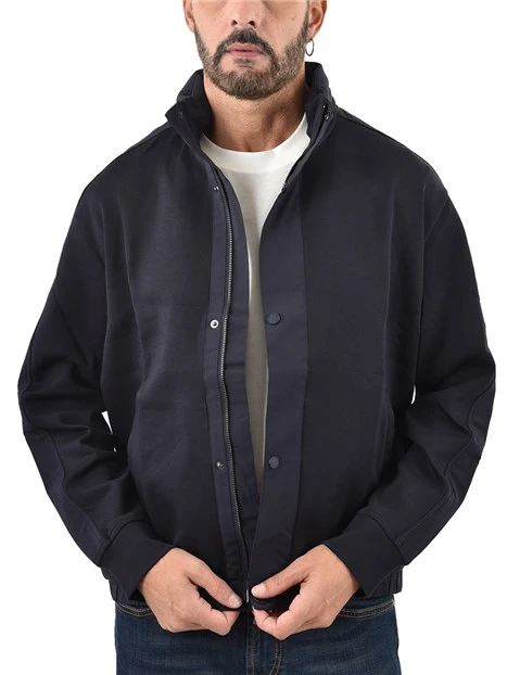 FELPA IN TESSUTO TECNICO CON CAPPUCCIO ESTRABILE UOMO BLU