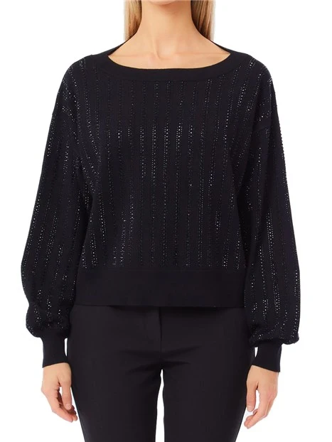 MAGLIA CON SCOLLO A BARCA E STRASS APPLICATI DONNA NERO