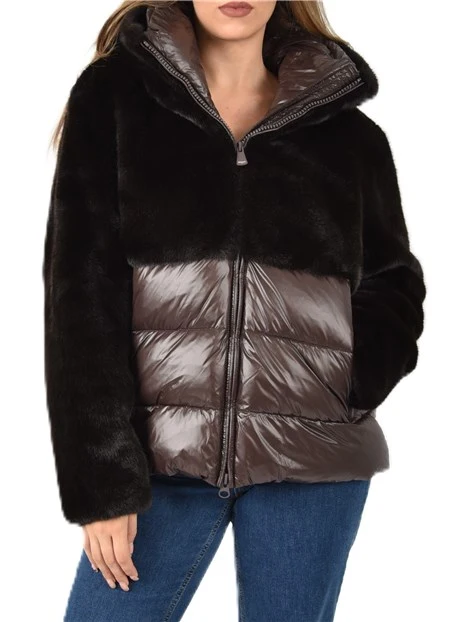 PIUMINO CON CAPPUCCIO E MANICHE IN ECOPELLICCIA DONNA MARRONE