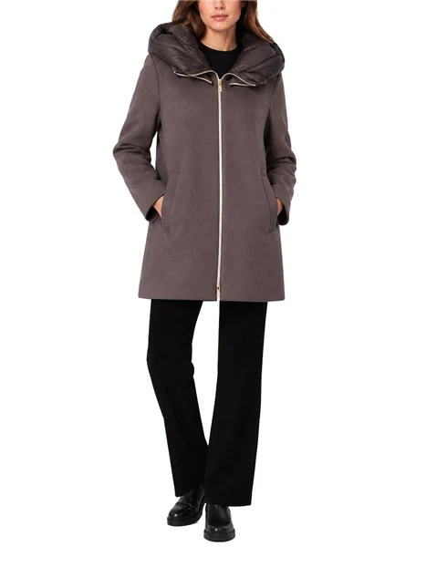 CAPPOTTO LUNGO DI PANNO SOFT IMBOTTITO CON CAPPUCCIO E PETTORINA RIMOVIBILI DONNA MARRONE