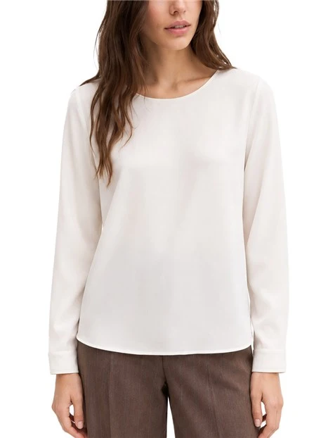 MAGLIA CON SCOLLO A BARCA IN RASO MARTELLATO E FINITURA CRINKLE DONNA AVORIO