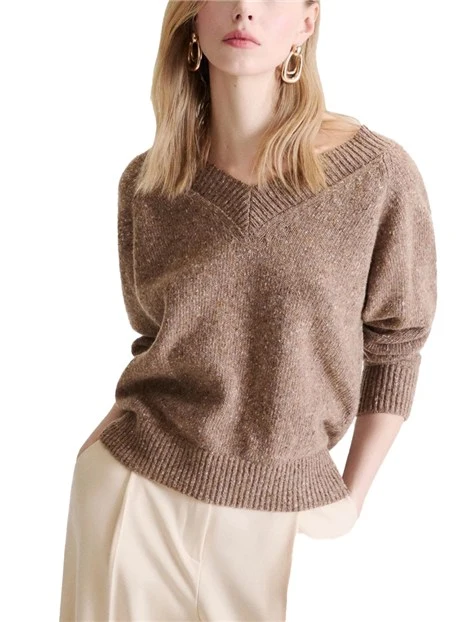 MAGLIA CON SCOLLO A V IN MISTO LANA BOTTONATO DONNA MARRONE