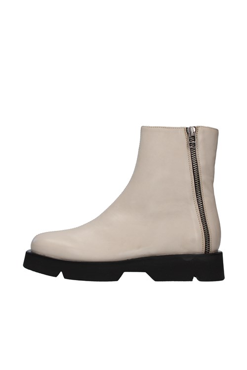 Triver Flight boots BEIGE