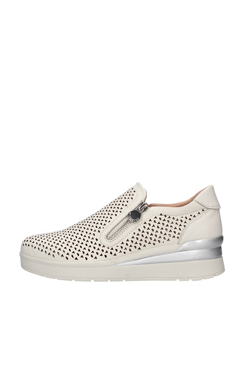 Stonefly With wedge WHITE