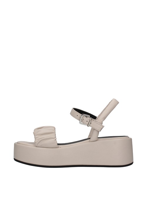 Tres Jolie With wedge WHITE