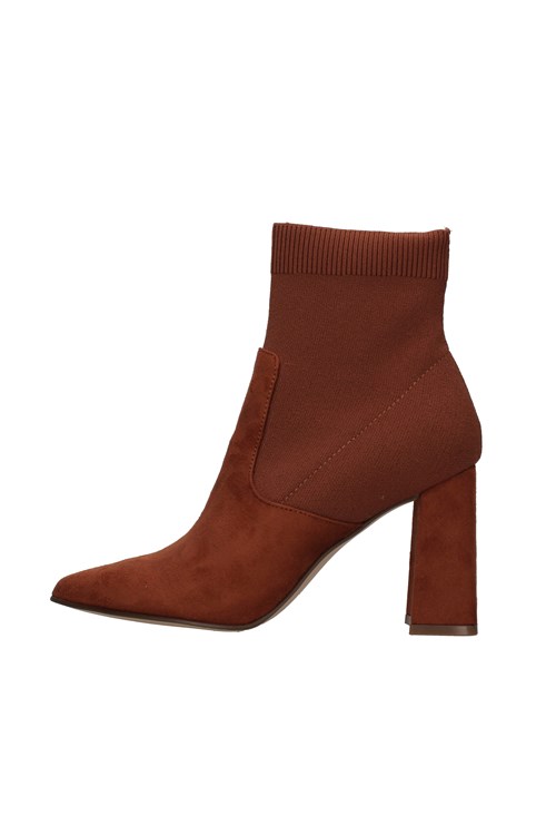 Steve Madden boots BROWN