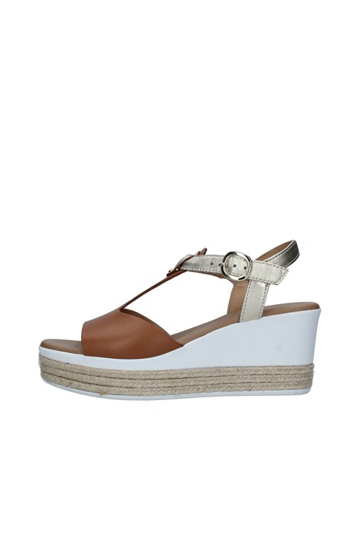 Nero Giardini With wedge BROWN