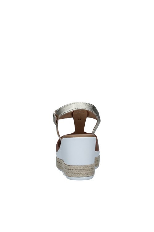 Nero Giardini With wedge BROWN