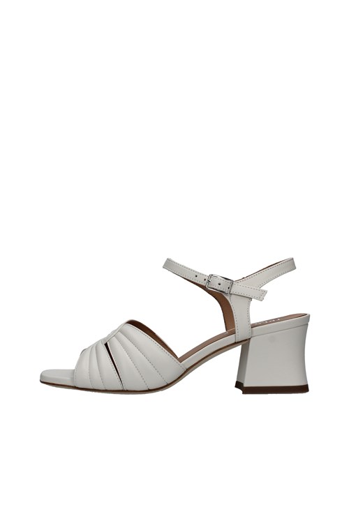 Tres Jolie With heel WHITE