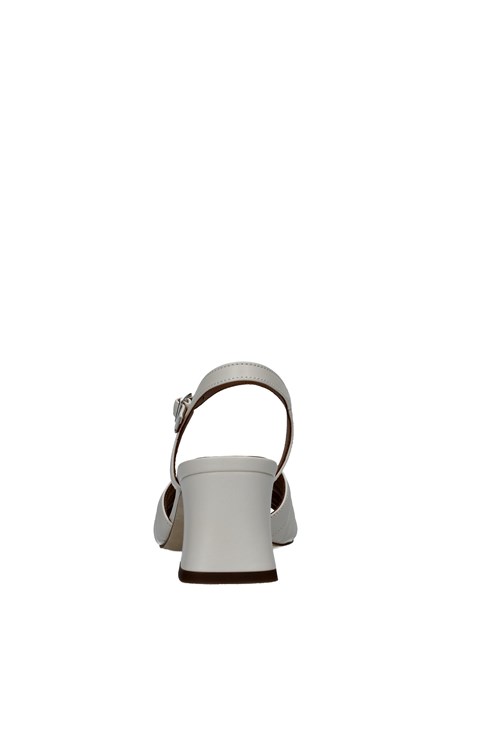 Tres Jolie With heel WHITE
