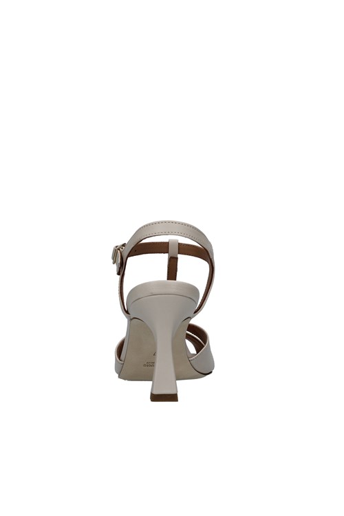 Tres Jolie With heel WHITE
