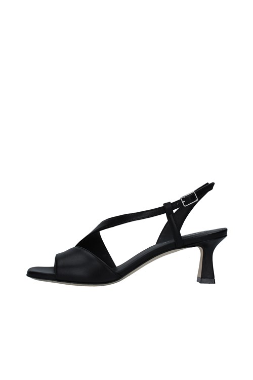 Tres Jolie With heel BLACK