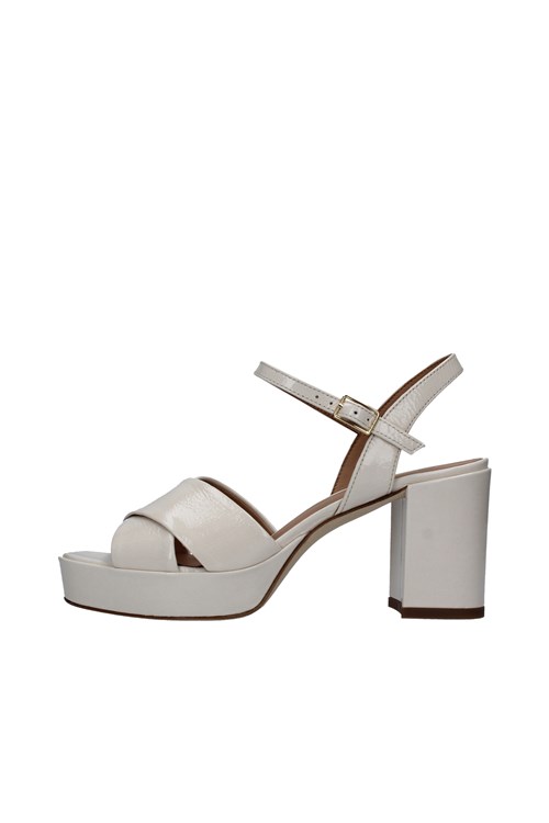 Tres Jolie With heel WHITE