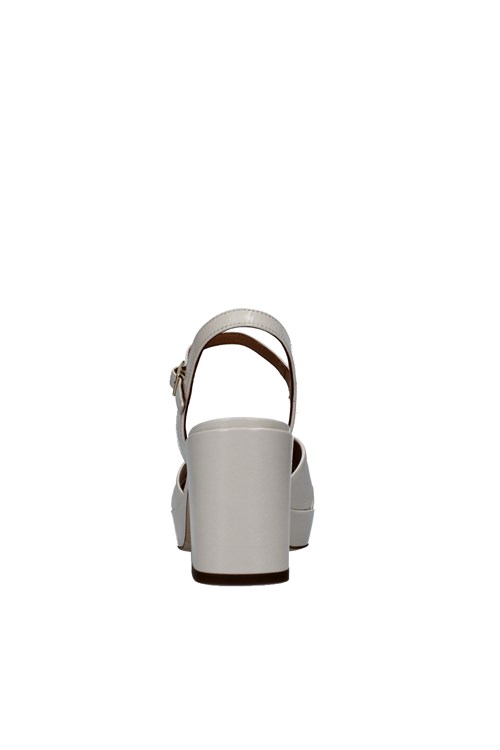 Tres Jolie With heel WHITE