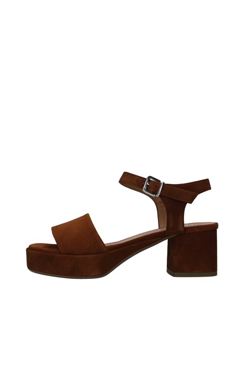 Tres Jolie With heel BROWN