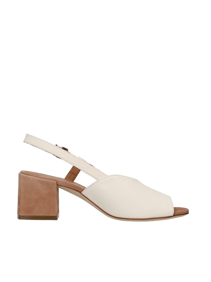 Tres Jolie 2011/BETH WHITE Shoes Woman