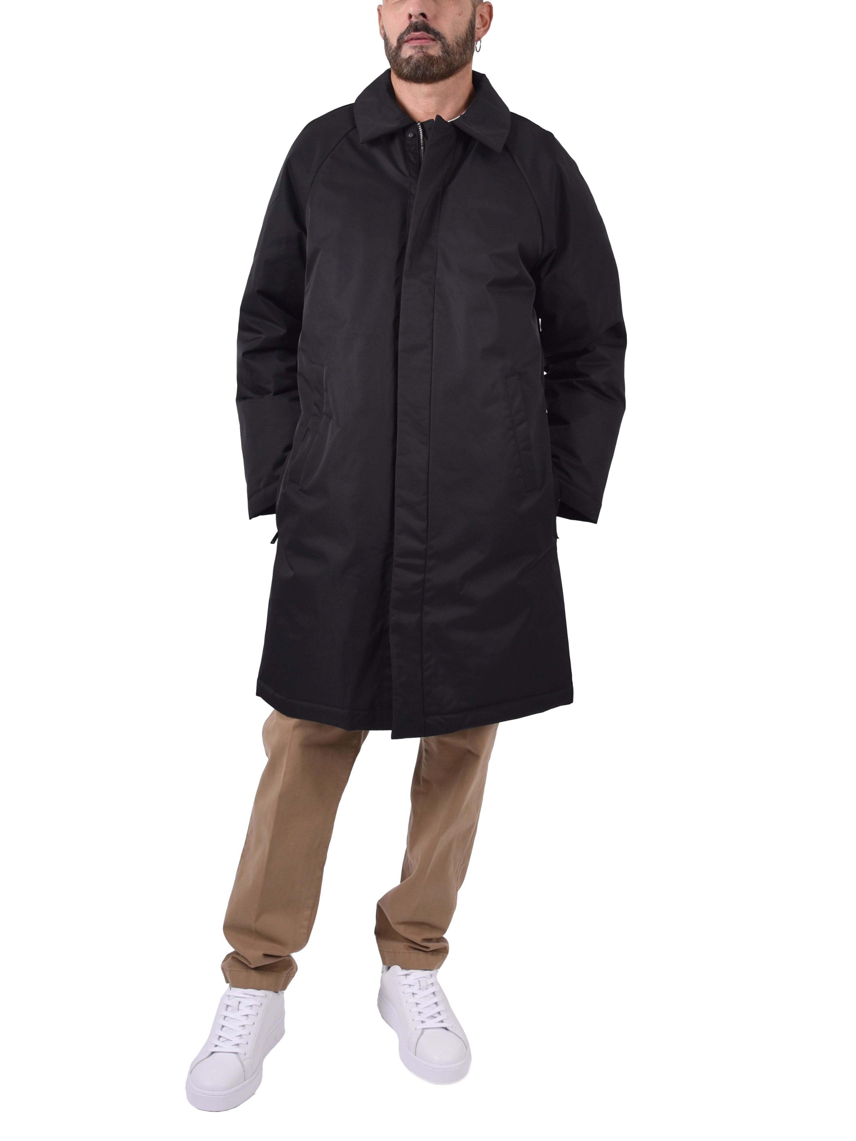 CAPPOTTO CORTO CON COLLO A PUNTA UOMO NERO