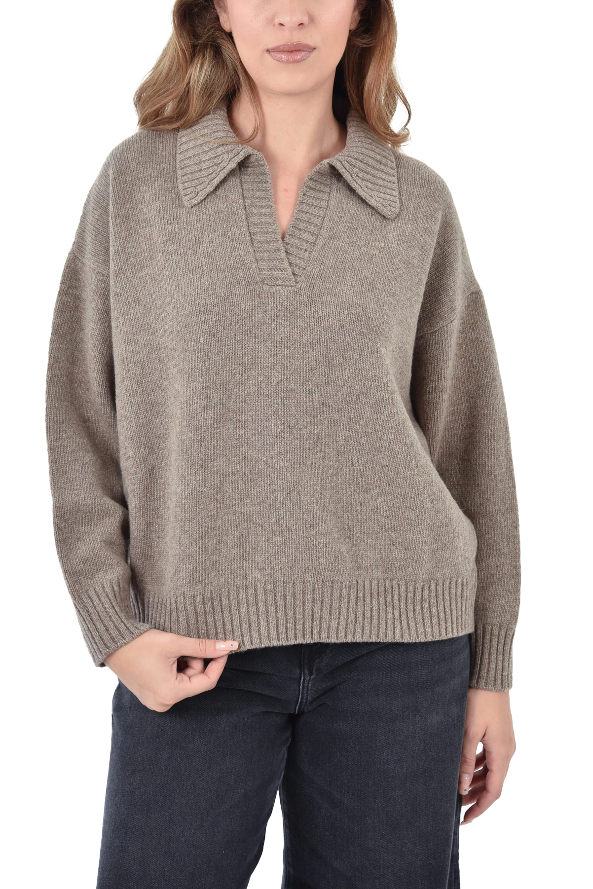 MAGLIA CON SCOLLO A V MODELLO POLO DONNA MARRONE