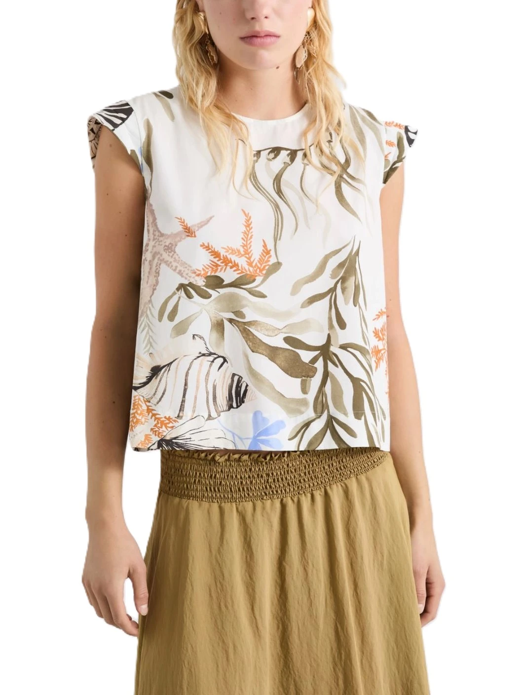 T-SHIRT MANICA CORTA CON STAMPA FANTASIA E APERTURA A GOCCIA SUL RETRO DONNA BIANCO