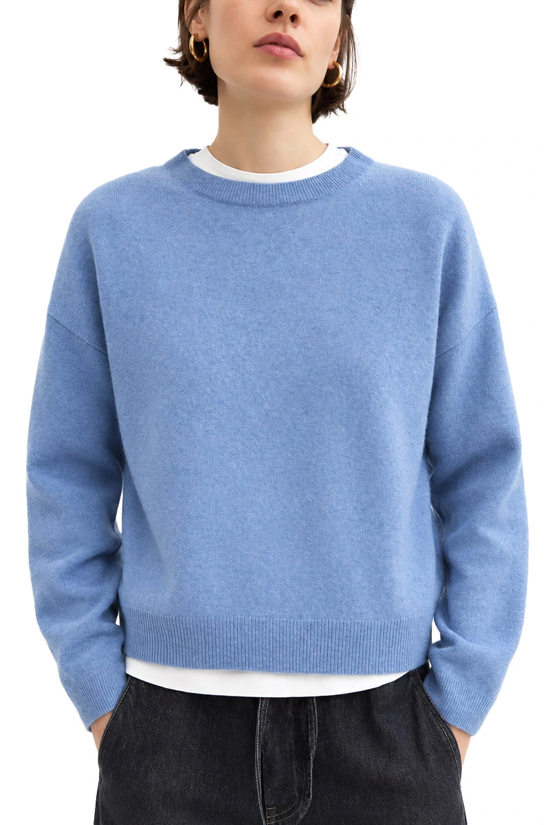 MAGLIA GIROCOLLO IN PURA LANA CON SPALLA LEGGERMENTE SCESA DONNA AZZURRO