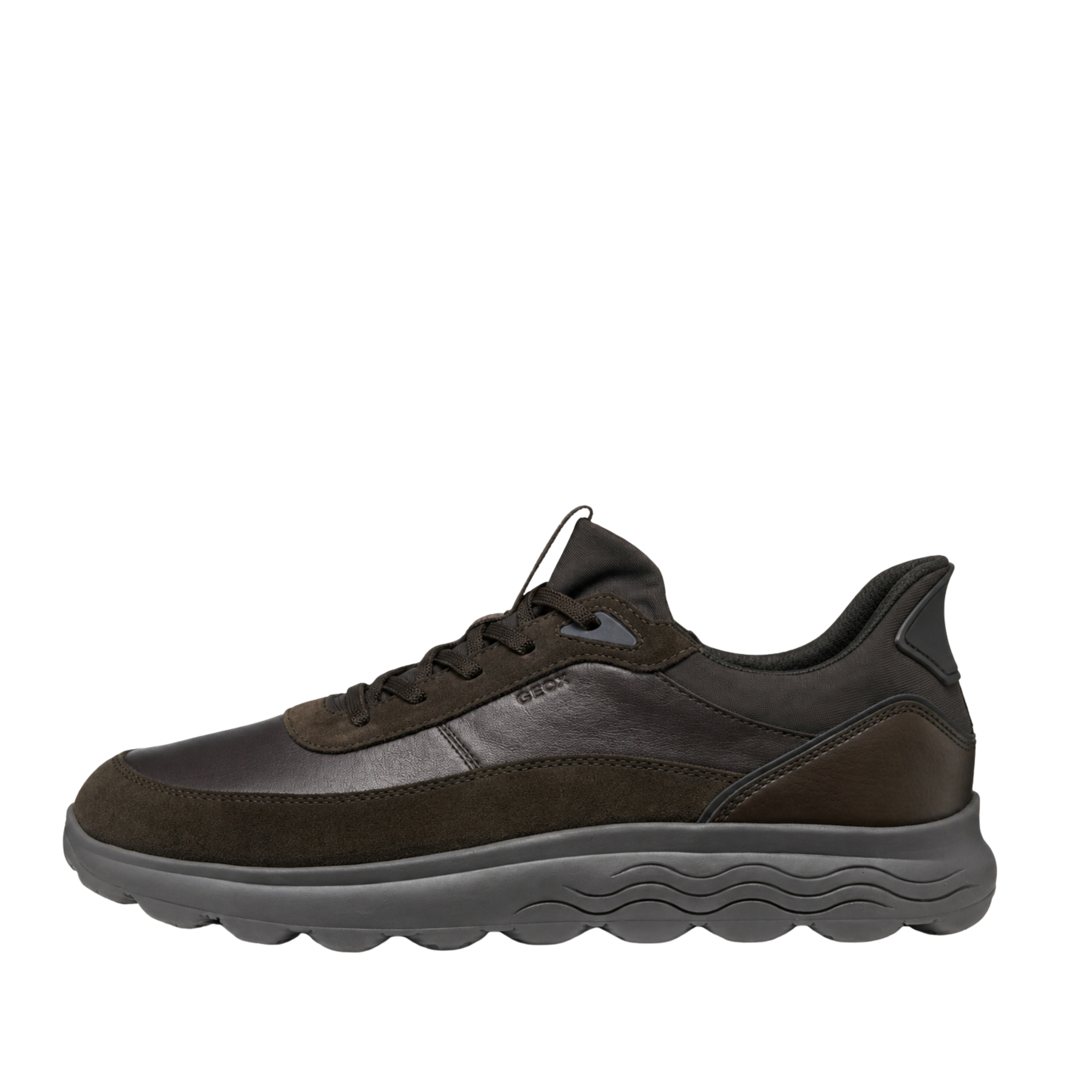 SNEAKERS BASSE CON INSERTI SCAMOSCIATI E SUOLA SAGOMATA UOMO MARRONE