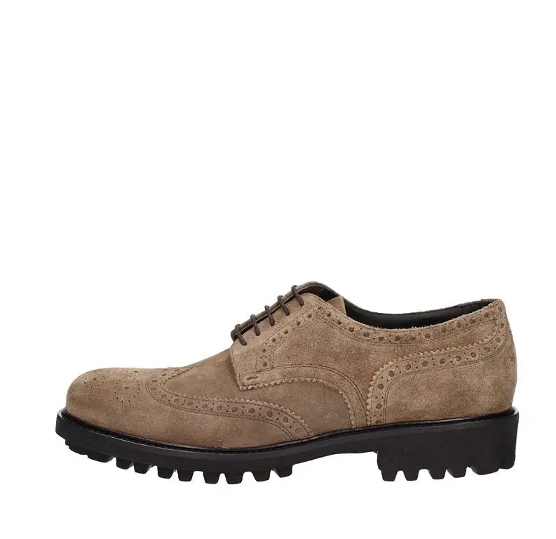 SCARPE CLASSICHE CON LACCI