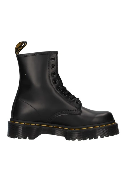SMOOTH ANFIBI DR MARTENS