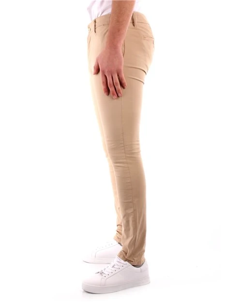 pantaloni slim