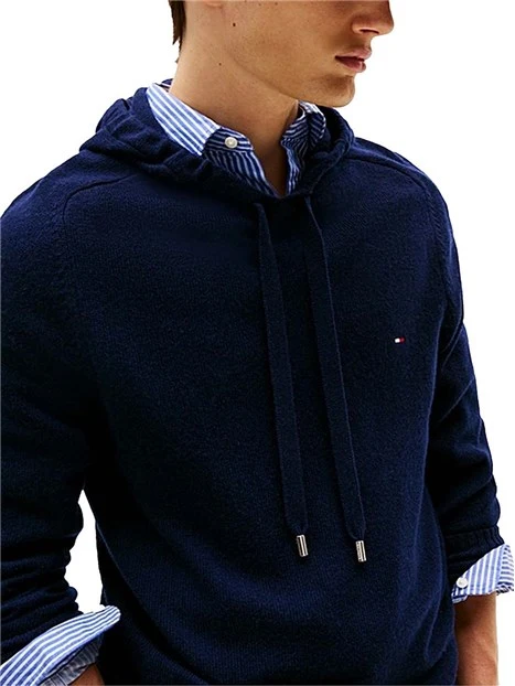 MAGLIA GIROCOLLO CON CAPPUCCIO REGOLABILE UOMO BLU