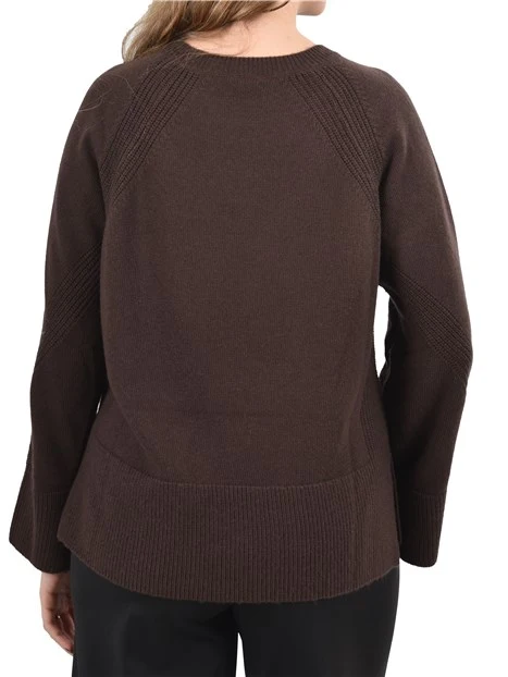 MAGLIA GIROCOLLO IN FILATO MISTO LANA CON SPACCHI LATERALI DONNA MARRONE