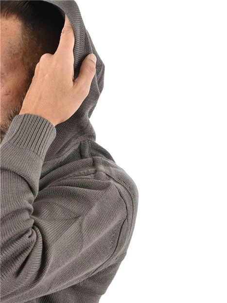 MAGLIA CON ZIP E CAPPUCCIO IN MISTO LANA UOMO GRIGIO