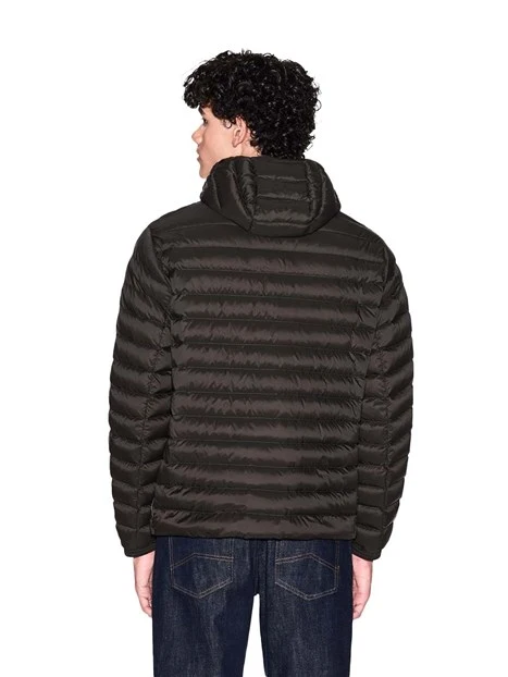 PIUMINO CON CAPPUCCIO E TRAPUNTATURA ORIZZONTALE UOMO MARRONE