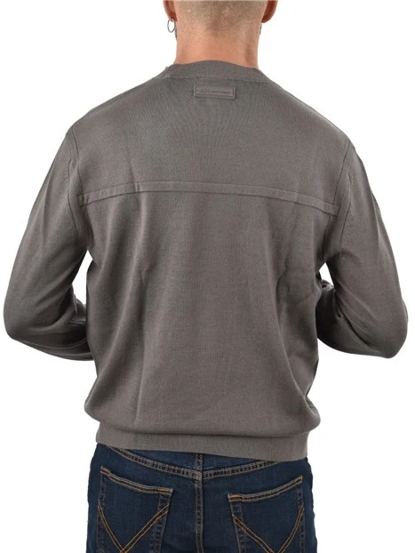 MAGLIA GIROCOLLO CON TARGHETTA CON LOGO POSTERIORE UOMO GRIGIO
