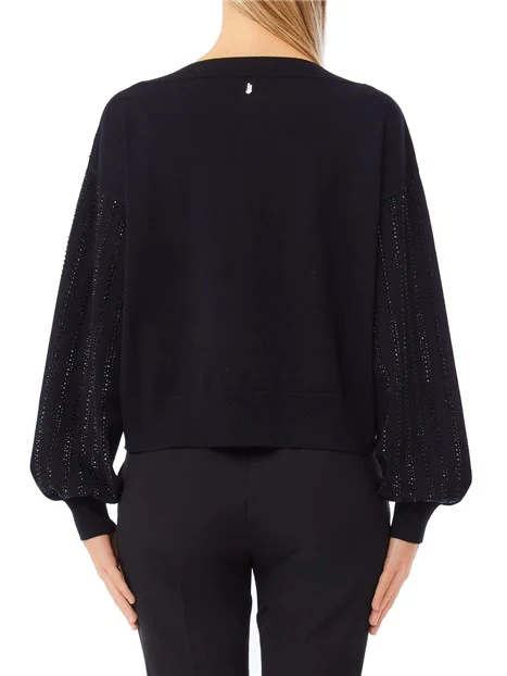 MAGLIA CON SCOLLO A BARCA E STRASS APPLICATI DONNA NERO