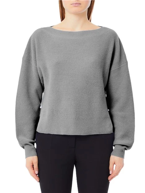 MAGLIA CON SCOLLO A BARCA E SPACCO LATERALE CON PERLA APPLICATA DONNA GRIGIO