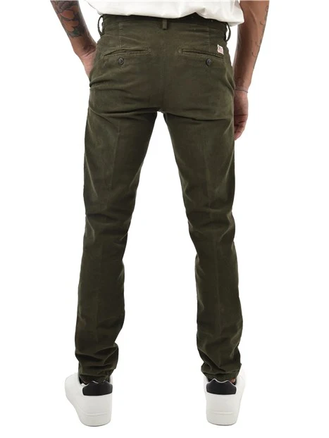 PANTALONI CHINO CON BOTTONE E ZIP COPERTA UOMO VERDE