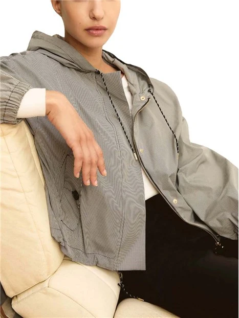 GIACCA CORTA CON CAPPUCCIO E ZIP NASCOSTA DONNA BEIGE