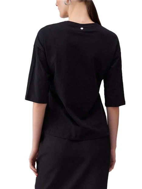 T-SHIRT MANICA CORTA CON DETTAGLIO GIOIELLO APPLICATO DONNA NERO