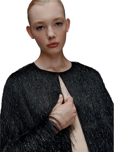 CARDIGAN CON LAVORAZIONE A FRANGE E CHIUSURA A GANCIO DONNA NERO