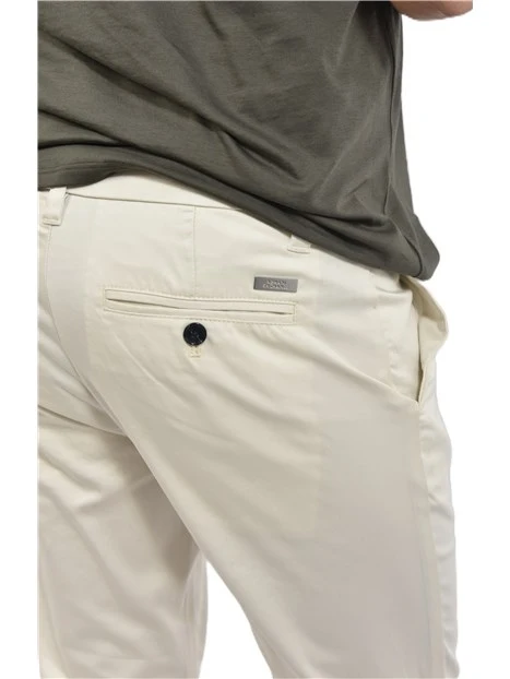 PANTALONI CHINO IN MISTO COTONE  CON DETTAGLIO LOGATO UOMO ECRU