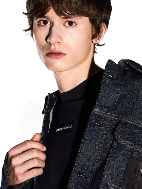 T-SHIRT MANICA CORTA CON STAMPA SUL PETTO UOMO BLU