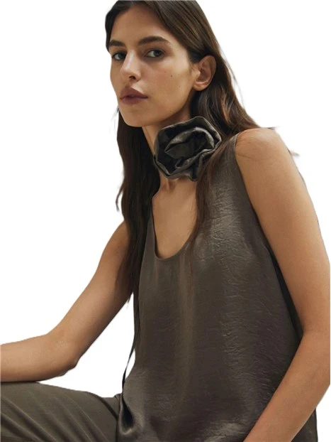 TOP CON DETTAGLIO FLOREALE DONNA MARRONE