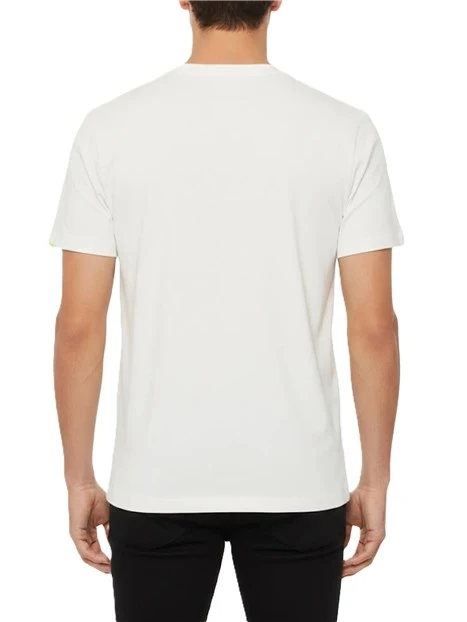 T- SHIRT MANICA CORTA CON RICAMO A CONTRASTO SU COLLO E MANICA UOMO BIANCO
