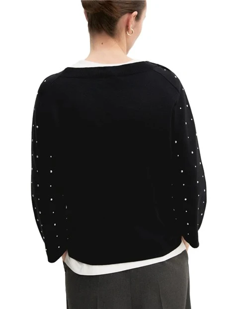 MAGLIA GIROCOLLO IN FILATO DI MISTO VISCOSA CON BORCHIE APPLICATE DONNA NERO