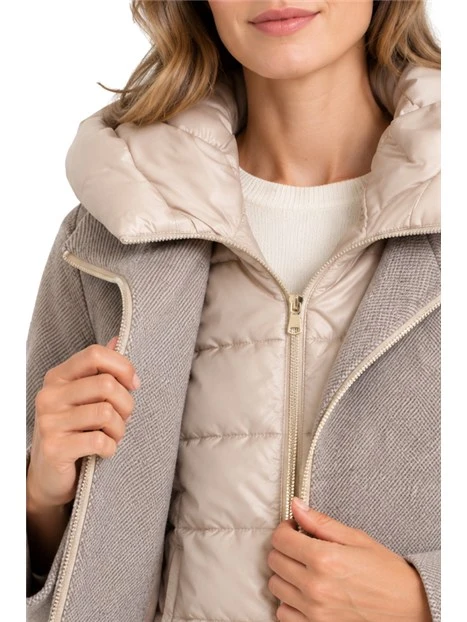 CAPPOTTO CORTO CON INTERNO IMBOTTITO E CAPPUCCIO DONNA BEIGE