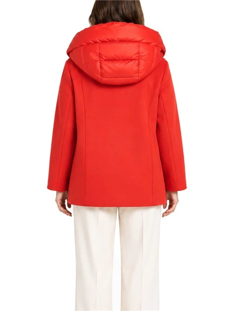 CAPPOTTO CORTO IN PANNO SOFT CON CAPPUCCIO ANTIGOCCIA RIMOVIBILE ROSSO