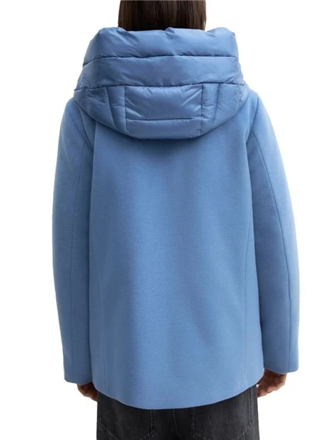 CAPPOTTO CORTO IN PANNO SOFT CON CAPPUCCIO ANTIGOCCIA RIMOVIBILE AZZURRO